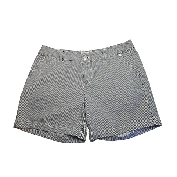 Carve Designs Seersucker Stripe Shorts Blue White Mid Rise Summer 4 - Picture 2 of 10